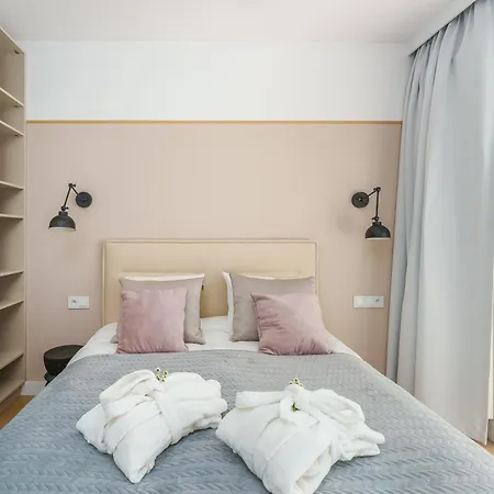 Lighthouse - Polanki Aqua - *