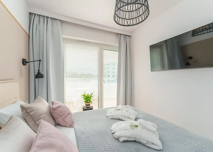 Lighthouse - Polanki Aqua - *